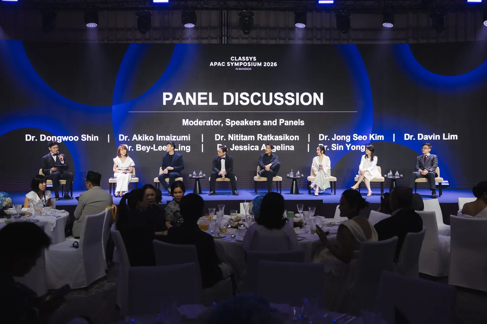 Panel discussion: moderator, speakers and panellists