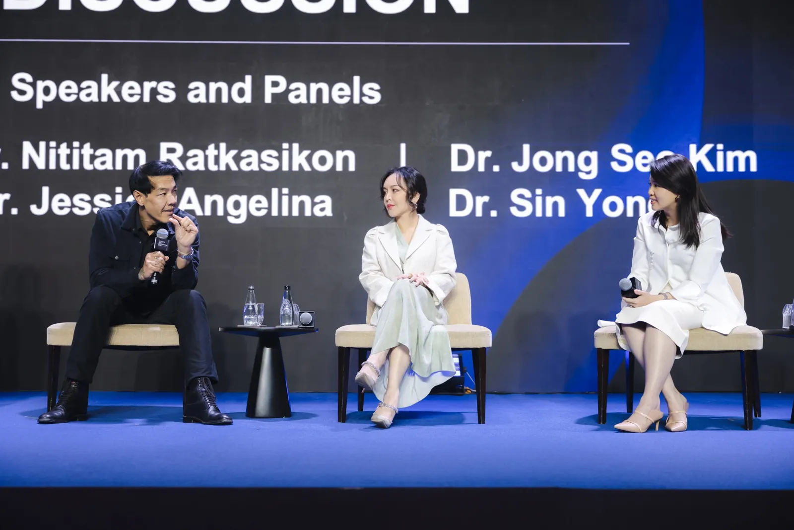 Speakers and panellists, including Dr Sin Yong