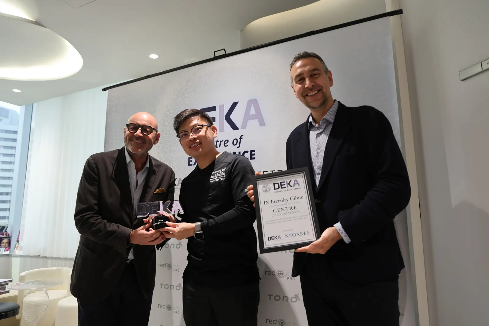 The certificate presentation