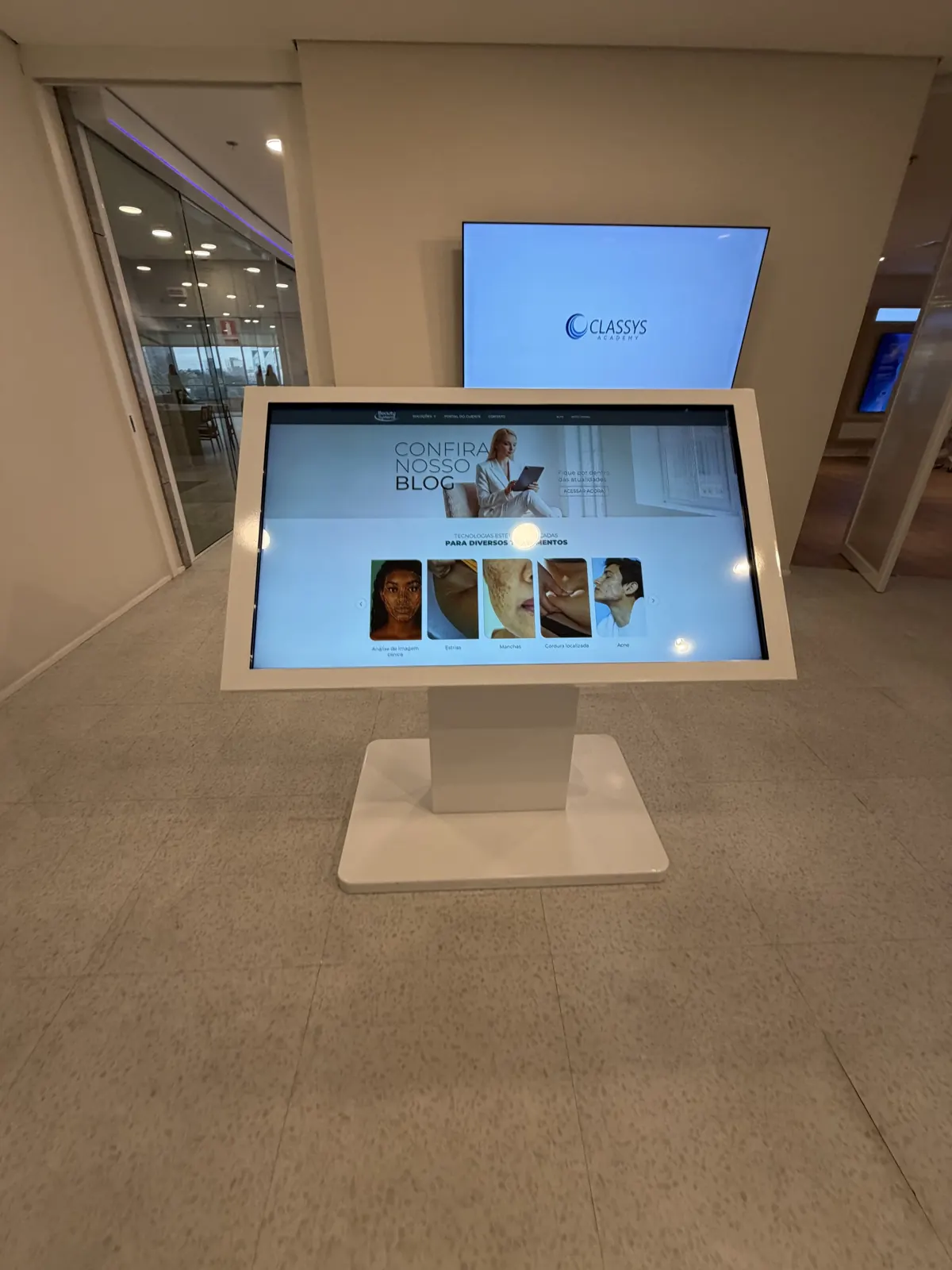 The CLASSYS Academy showroom